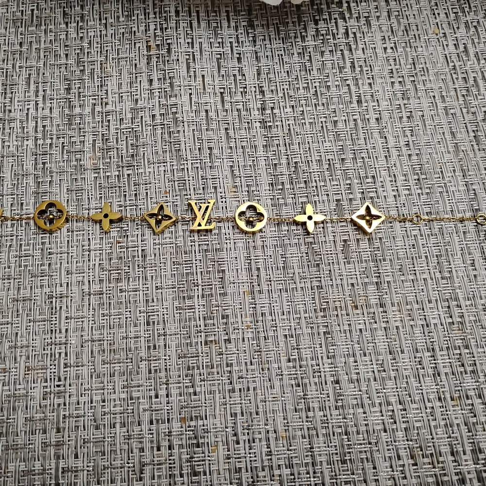 Replica Gold Designer Bracelet